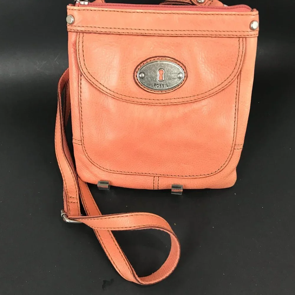 Peach Leather Fossil Crossbody bag